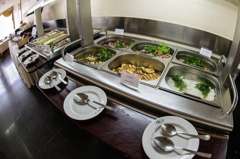 Hotel Yubileiny Minsk Ngoại thất bức ảnh