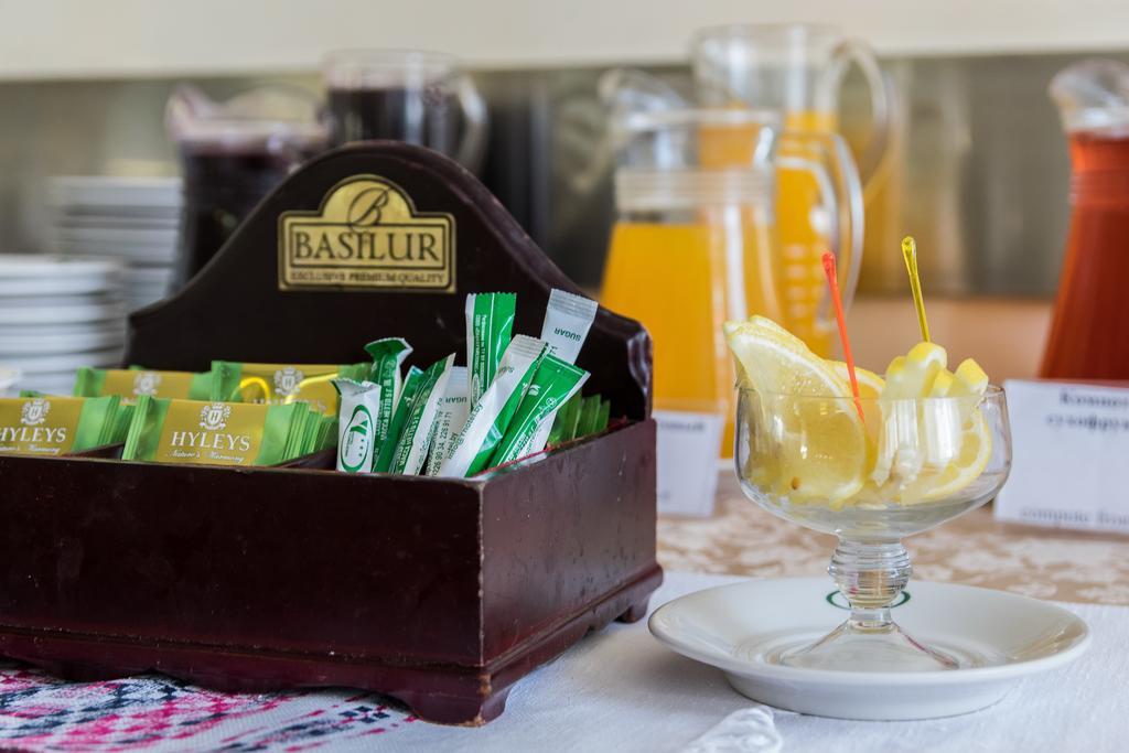 Hotel Yubileiny Minsk Ngoại thất bức ảnh